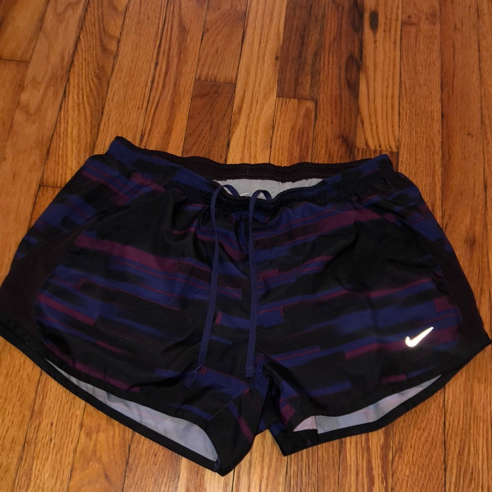 Medium Nike running shorts